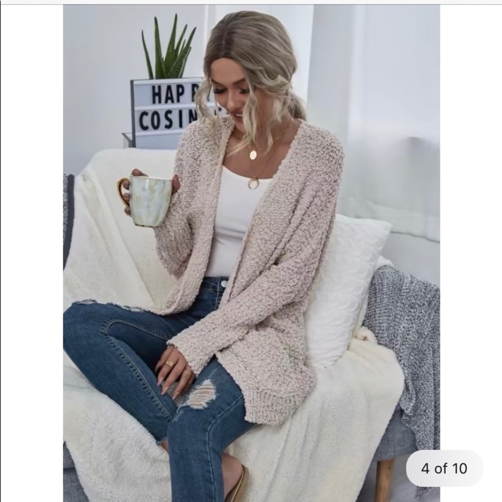 NWOT Chunky Knit Cardigan With Pockets
